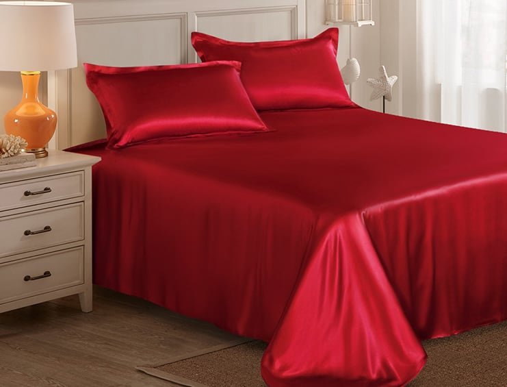 4 Pcs Satin Silk Bed Set- Red - Image 3
